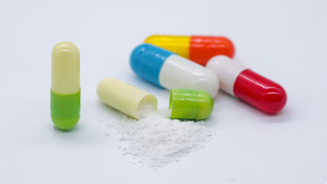 Hướng dẫn mua máy đóng gói viên nang năm 2025: Cách chọn máy đóng gói viên nang thủ công, bán tự động hoặc tự động